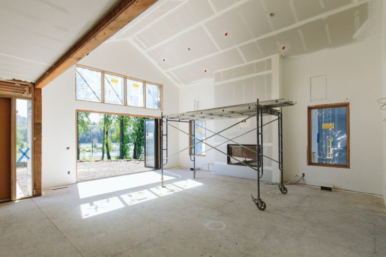 River House – How To Choose The Right Overhead Lighting In A Huge, Tall Room With Vaulted Ceilings