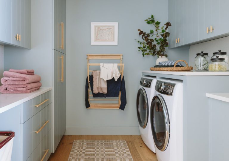 Starting Fresh And Simple: The River House Upstairs Laundry Room Reveal